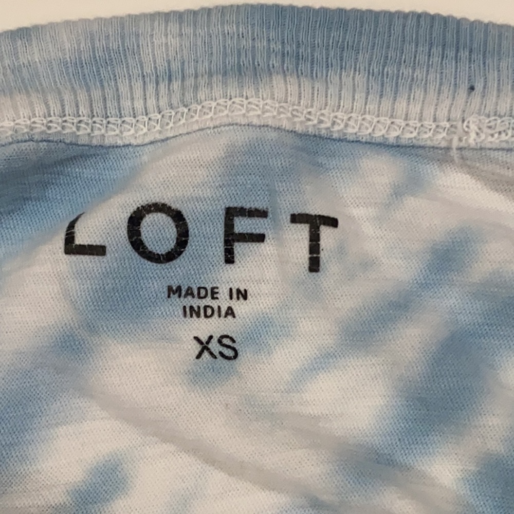 LOFT blue tie dye short sleeve top size XS - Picture 5 of 6